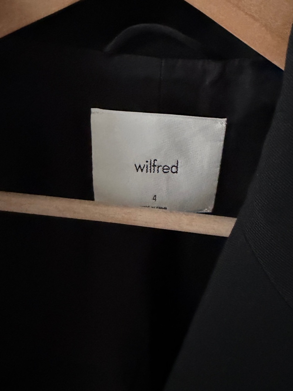 Aritzia Wilfred Black Double-Breasted Tailored Blazer - Picture 2 of 4